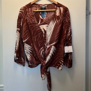 O’Neill woman’s tie front shirt